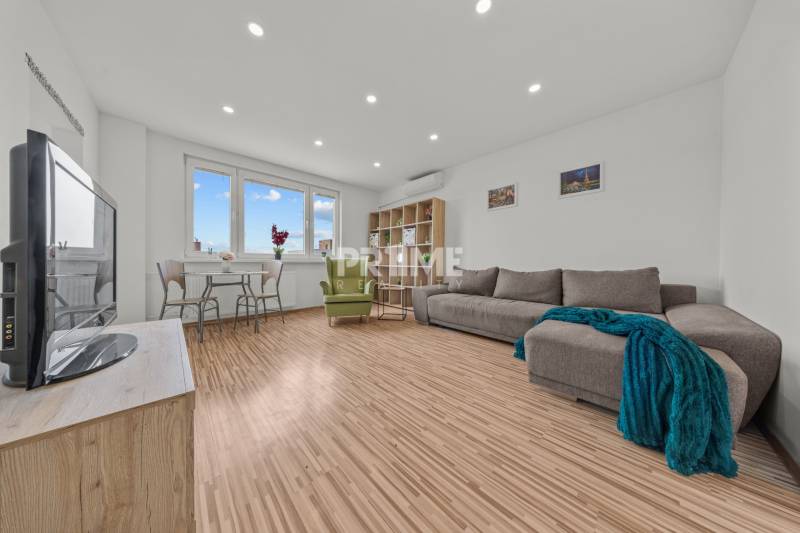 MODERNÝ 2i byt, REKONŠTRUKCIA, KLÍMA, MOZARTOVA ulica, Horský park