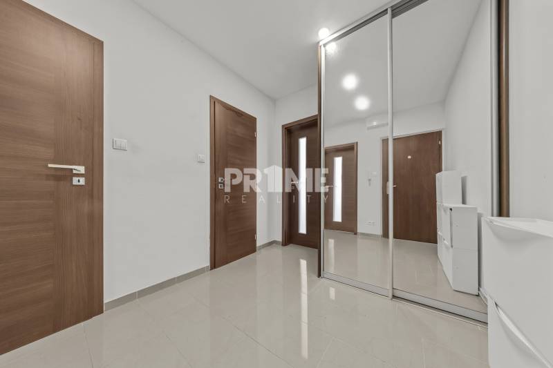 MODERNÝ 2i byt, REKONŠTRUKCIA, KLÍMA, MOZARTOVA ulica, Horský park