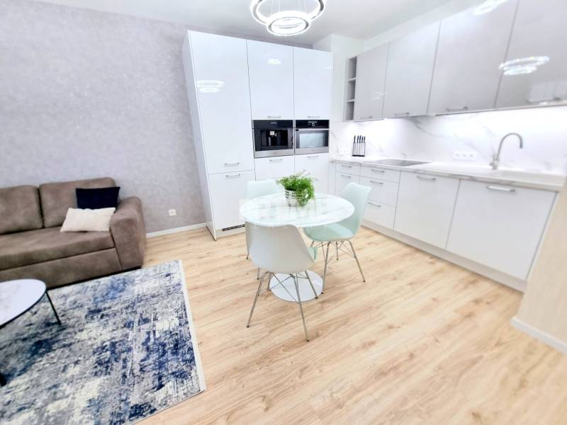 MODERNÝ 3i BYT, OVOCNÉ SADY, PARKING, KLÍMA, BALKÓN, Ivanská cesta