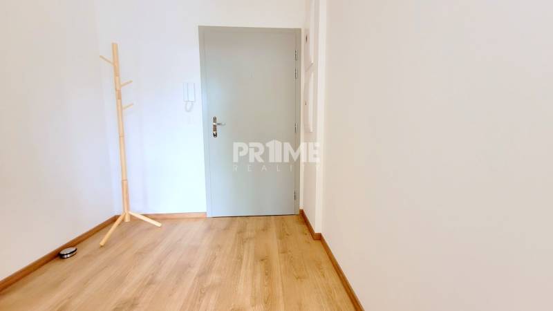 MODERNÝ 2i BYT, OVOCNÉ.SADY, PARKING,KLÍMA, BALKÓN, Ivanská cesta