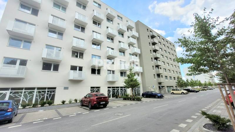 MODERNÝ 2i BYT, OVOCNÉ.SADY, PARKING,KLÍMA, BALKÓN, Ivanská cesta