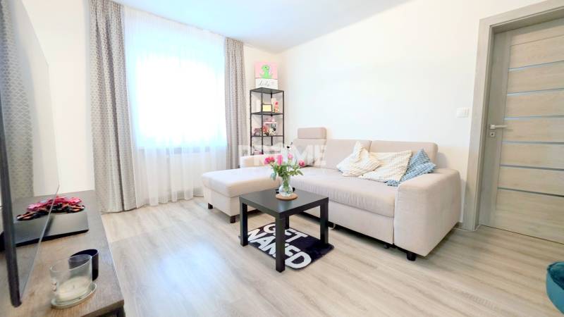 MODERNÝ 2i byt, REKONŠTRUKCIA, Pionierska ulica, Nové Mesto