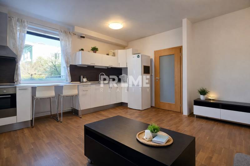 Slnečný 2i byt s loggiou, garáž, pivnica, novostavba, Stromová-Kramáre