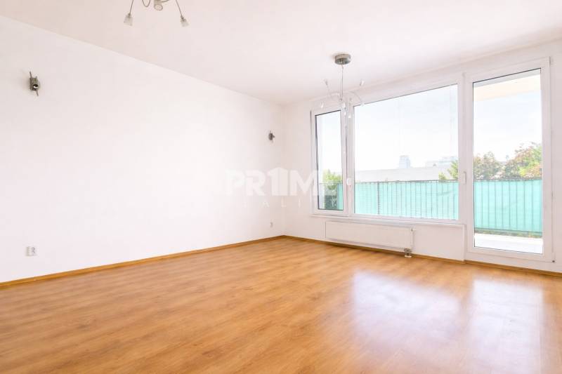 Priestranný 3i byt, loggia, parking, projekt Boria, Drieňová, Ružinov