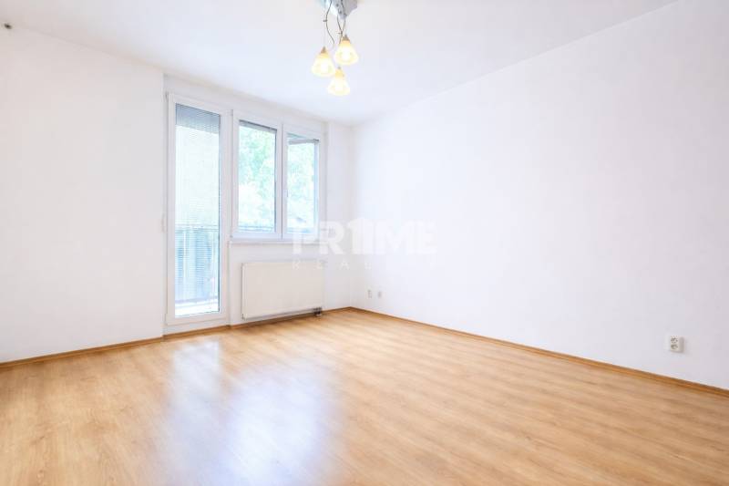 Priestranný 3i byt, loggia, parking, projekt Boria, Drieňová, Ružinov