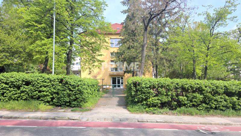 MODERNÝ 2i byt, REKONŠTRUKCIA, Pionierska ulica, Nové Mesto