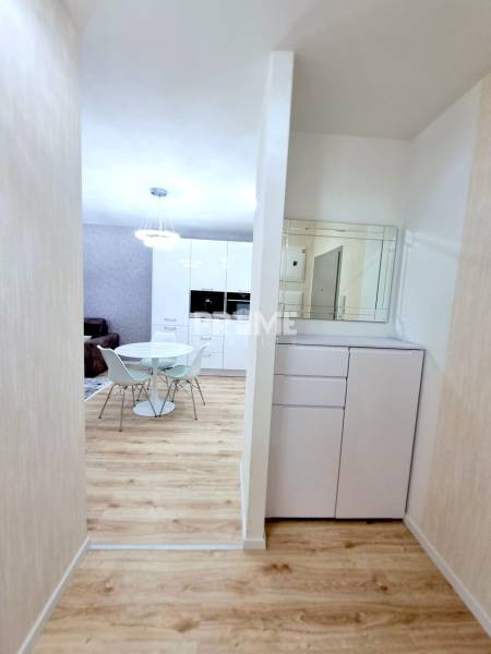 MODERNÝ 3i BYT, OVOCNÉ SADY, PARKING, KLÍMA, BALKÓN, Ivanská cesta