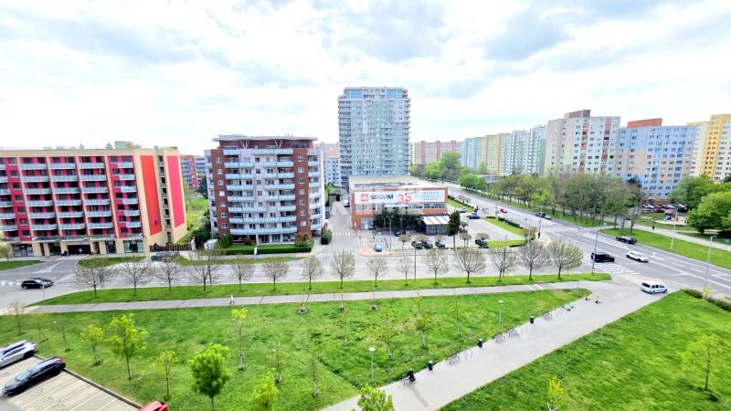 MODERNÝ 2i byt, NOVOSTAVBA FUXOVA, PARKING, LOGGIA, Bosákova ulica