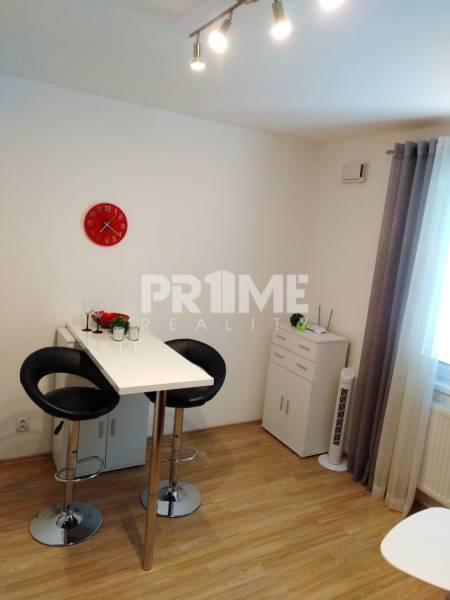 Pekná Garsónka, REKONŠTRUKCIA, CENTR.TRHOVISKO, Záhradnícka ulica