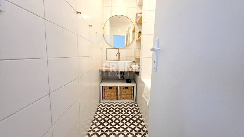 ŠTÝLOVÝ 2i BYT, REKONŠTRUKCIA, BALKÓN, KLÍMA, Murgašová ulica