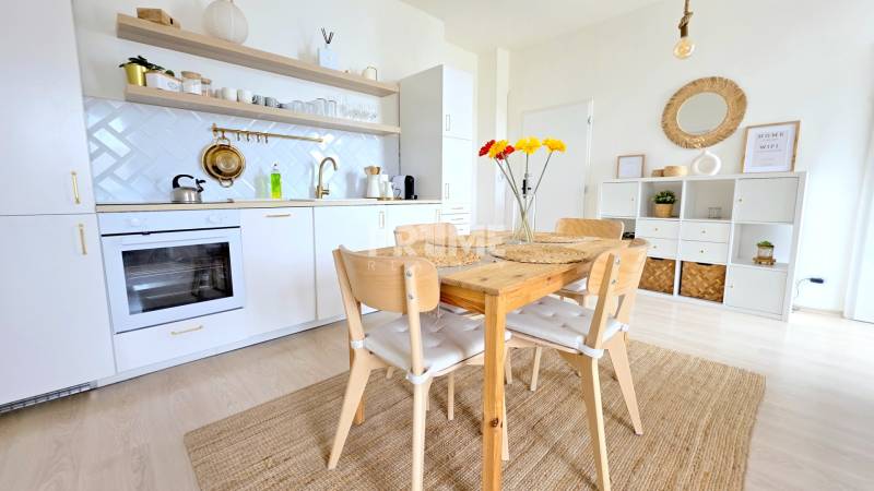 ŠTÝLOVÝ 2i BYT, REKONŠTRUKCIA, BALKÓN, KLÍMA, Murgašová ulica