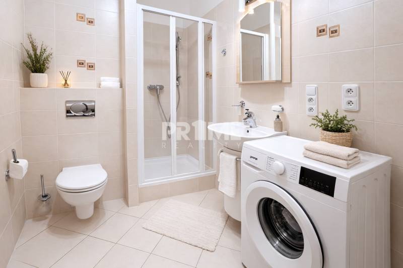 VEĽKOMETRÁŽNY 3i byt, 2xkúpeľňa, šatník, balkón, klíma, garáž, CENTRUM