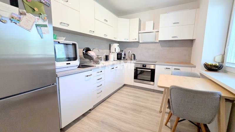 MODERNÝ 2i byt, REKONŠTRUKCIA, Pionierska ulica, Nové Mesto