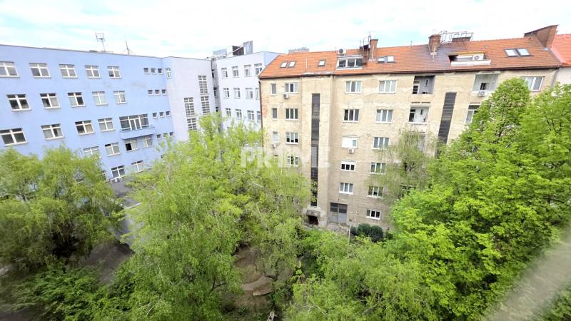 ŠTÝLOVÝ 2i BYT, REKONŠTRUKCIA, BALKÓN, KLÍMA, Murgašová ulica