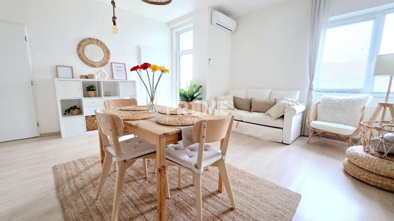 ŠTÝLOVÝ 2i BYT, REKONŠTRUKCIA, BALKÓN, KLÍMA, Murgašová ulica