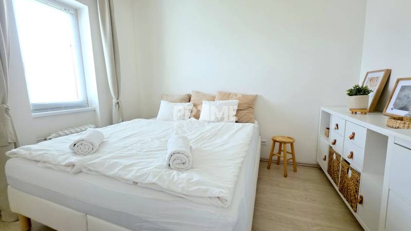 ŠTÝLOVÝ 2i BYT, REKONŠTRUKCIA, BALKÓN, KLÍMA, Murgašová ulica