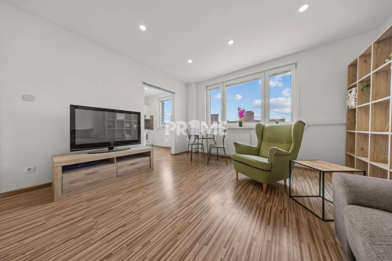 MODERNÝ 2i byt, REKONŠTRUKCIA, KLÍMA, MOZARTOVA ulica, Horský park