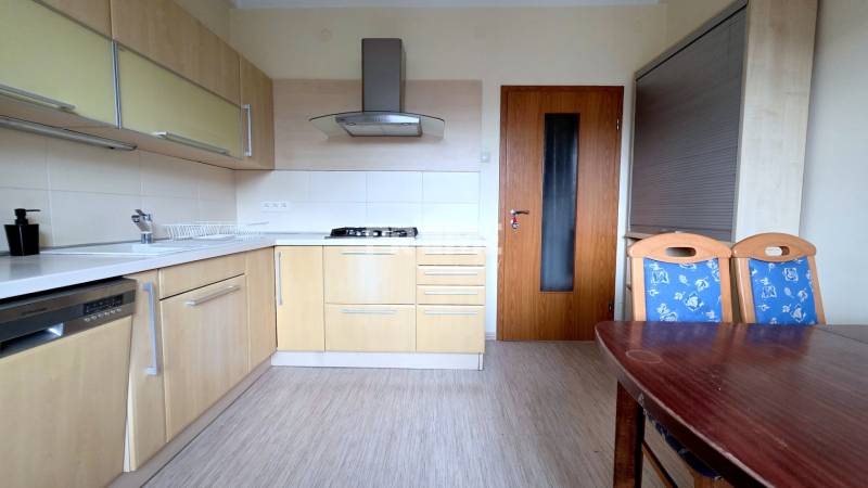  Pekný 2i byt, DOG FRIENDLY, KLÍMA, Budovateľská ulica, NIVY