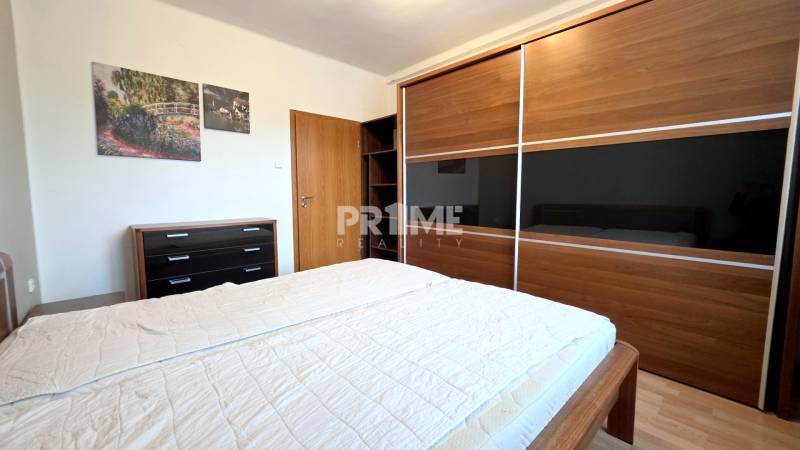  Pekný 2i byt, DOG FRIENDLY, KLÍMA, Budovateľská ulica, NIVY