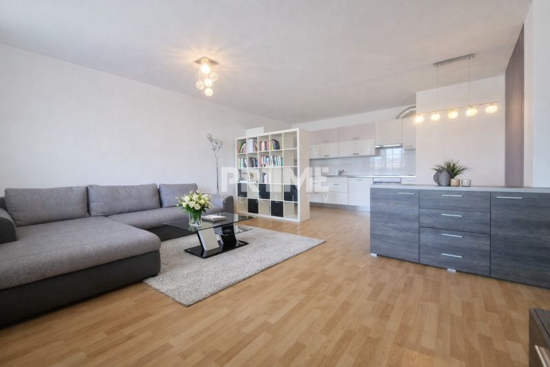 Veľký 2i byt s dvoma loggiami, parking, pivnica,novostavba,Karlova Ves
