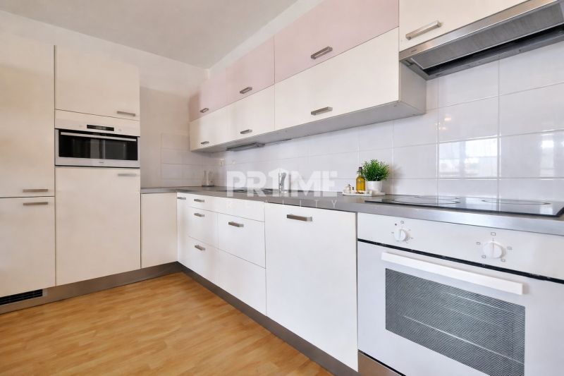 Veľký 2i byt s dvoma loggiami, parking, pivnica,novostavba,Karlova Ves