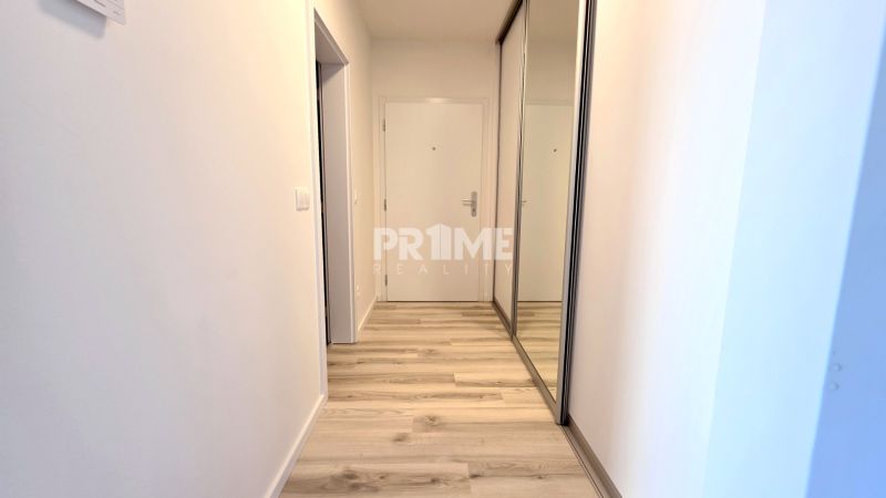 MODERNÝ 2i byt, POD VINICOU, LOGGIA, PARKING, Nové Mesto