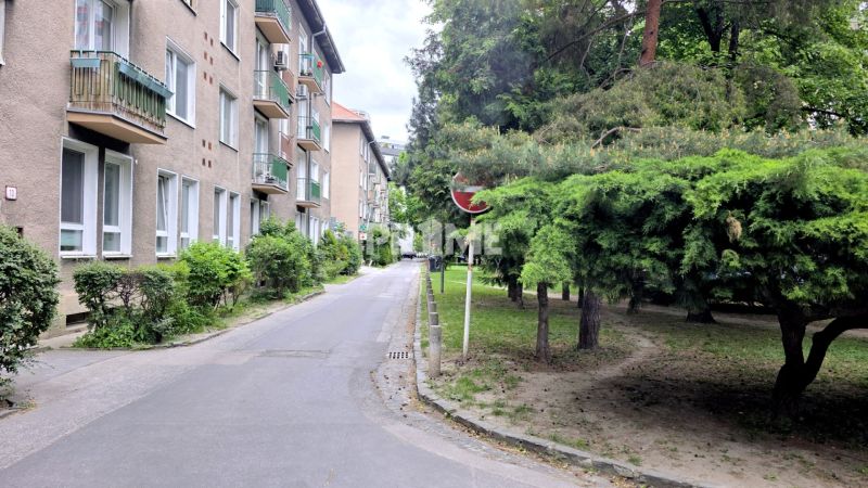 Pekný 2i byt, DOG FRIENDLY, KLÍMA, Budovateľská ulica, NIVY