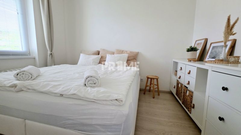 ŠTÝLOVÝ 2i BYT, REKONŠTRUKCIA, BALKÓN, KLÍMA, Murgašová ulica