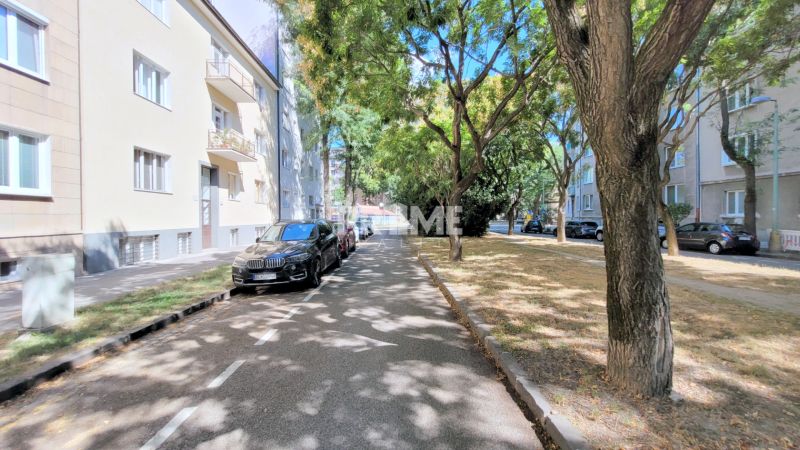 Pekný 2i byt, REKONŠTRUKCIA, Tichá časť, Trenčianska ulica, Nivy