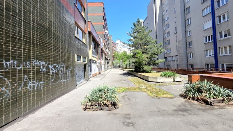 MODERNÝ 3i byt, REKONŠTRUKCIA, CENTRUM, KLÍMA, LOGGIA, Palackého ulica