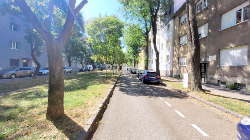 Pekný 2i byt, REKONŠTRUKCIA, Tichá časť, Trenčianska ulica, Nivy