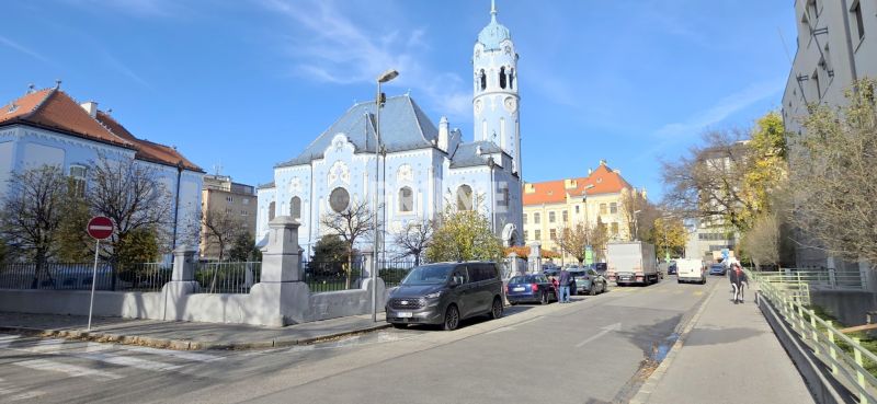 U NÁS ! MODERNÝ 2i byt, NOV. BALKÓN, LOGGIA,PARKING,KLÍMA,Bezručova ul
