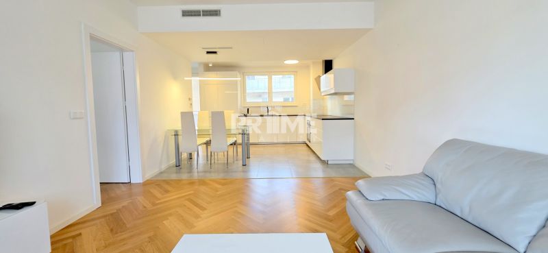 U NÁS ! MODERNÝ 2i byt, NOV. BALKÓN, LOGGIA,PARKING,KLÍMA,Bezručova ul
