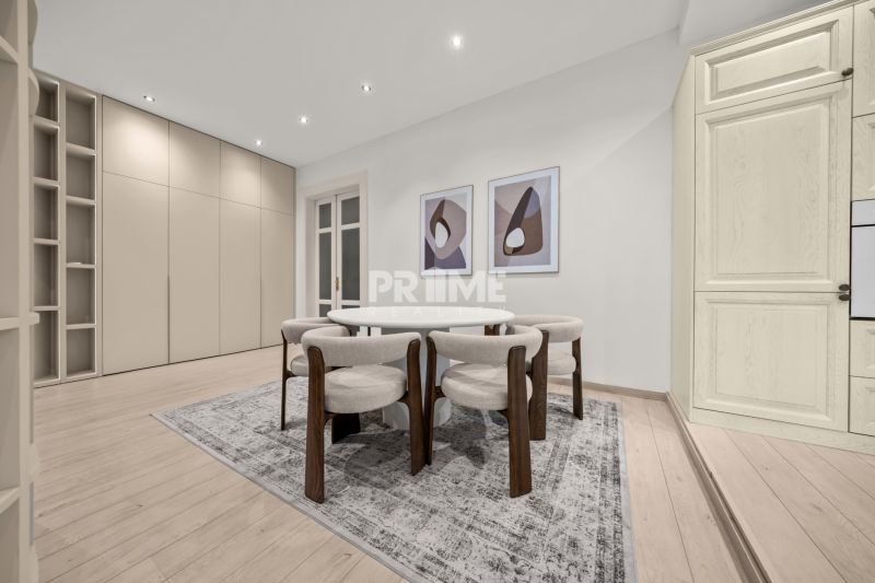  EXKLUZÍVNY, VEĽKOMETRÁŽNY 3i byt ( 130 m2 ), REKONŠTRUKCIA, CENTRUM