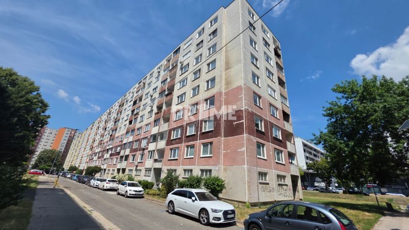 PEKNÝ 4i Byt, REKONŠTRUKCIA, KLÍMA, LOGGIA, Brančská ulica, Petržalka