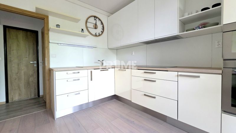 PEKNÝ 4i Byt, REKONŠTRUKCIA, KLÍMA, LOGGIA, Brančská ulica, Petržalka