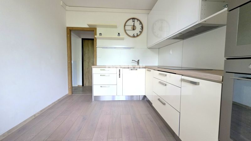 PEKNÝ 4i Byt, REKONŠTRUKCIA, KLÍMA, LOGGIA, Brančská ulica, Petržalka