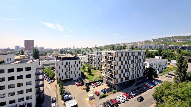BÝVAJ PRVÝ v 1i BYTE, NOVÁ REKONŠTRUKCIA, BALKÓN, KLÍMA, Račianska ul.