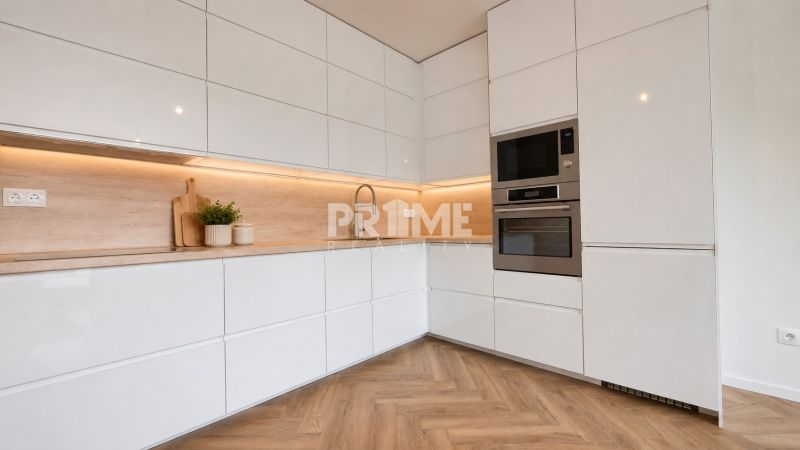 Prémiovo zrekonštruovaný 3i byt, výhľad do zelene, Gessayova,Petržalka