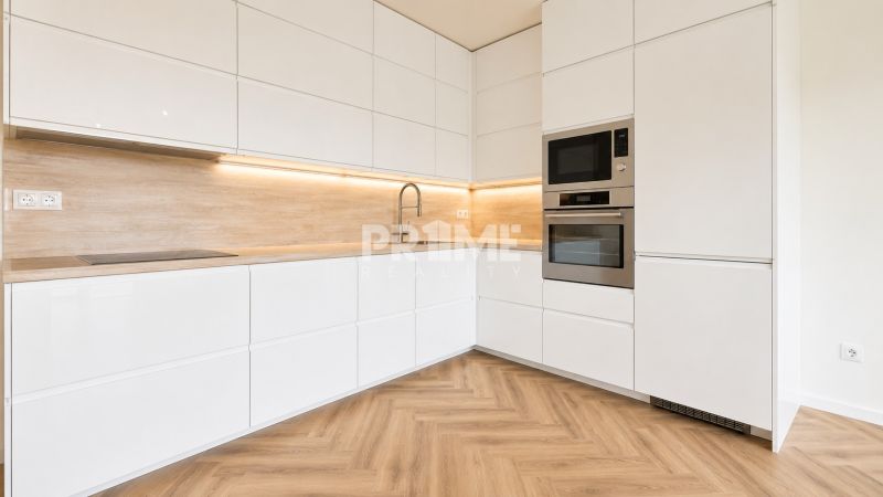 Prémiovo zrekonštruovaný 3i byt, výhľad do zelene, Gessayova,Petržalka
