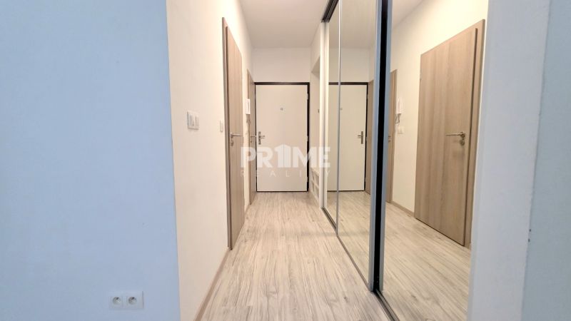 MODERNÝ 3i byt, SLNEČNICE, PARKING, LOGGIA, Zuzany Chalupovej