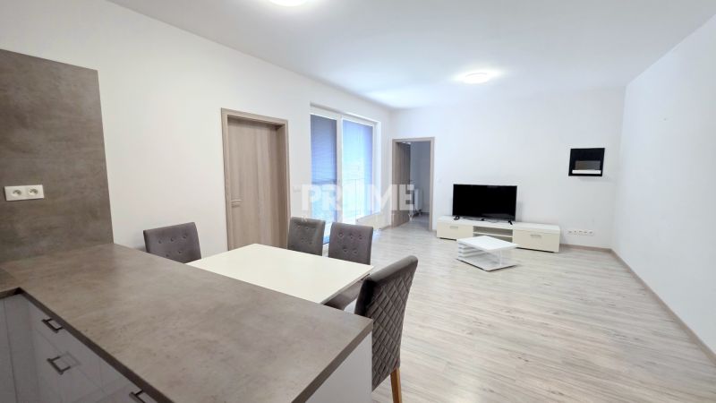 MODERNÝ 3i byt, SLNEČNICE, PARKING, LOGGIA, Zuzany Chalupovej