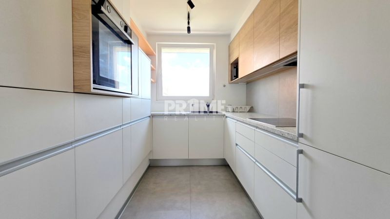 MODERNÝ 3I byt, REKONŠTRUKCIA, LOGGIA, Tehelná ulica, Nové Mesto