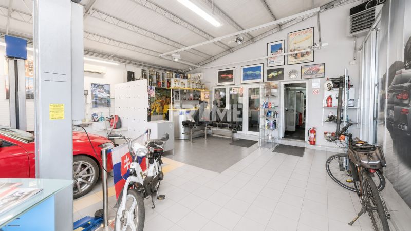 MODERNÝ, ZABEHNUTÝ, KOMPLETNE ZARIADENÝ AUTOSERVIS, LOZORNO