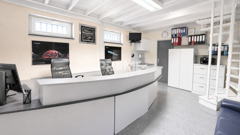 MODERNÝ, ZABEHNUTÝ, KOMPLETNE ZARIADENÝ AUTOSERVIS, LOZORNO