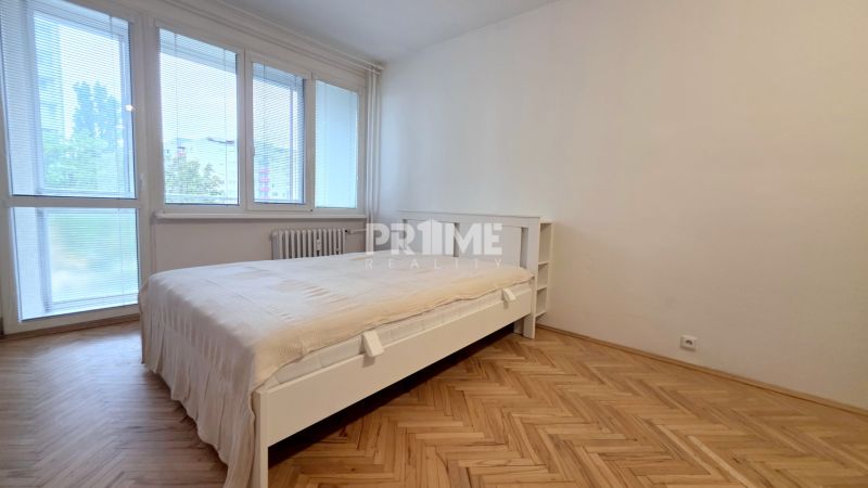 MODERNÝ 3i byt, REKONŠTRUKCIA, BALKÓN, LOGGIA, KLÍMA, Komárnická ulica