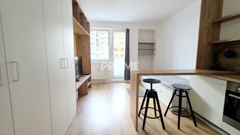 MODERNÁ GARSÓNKA, NOVOSTAVBA, BALKÓN, Ondavska ulica