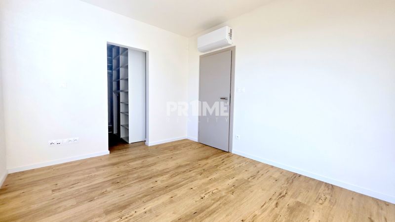 MODERNÝ 4i byt, PREDZÁHRADKA, TERASA, KLÍMA, PARKING, Granitová ulica