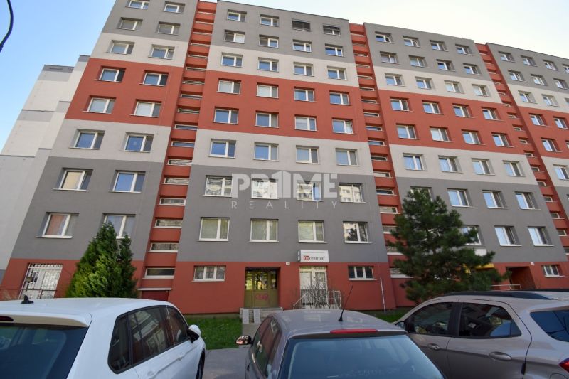 Pekný 3i byt, LOGGIA, REKONŠTRUKCIA, Farského ulica, Petržalka