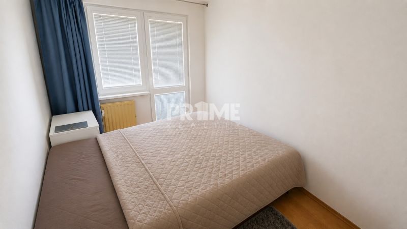Priestranný 4-izbový byt s dvoma loggiami, Furdekova ul., Petržalka